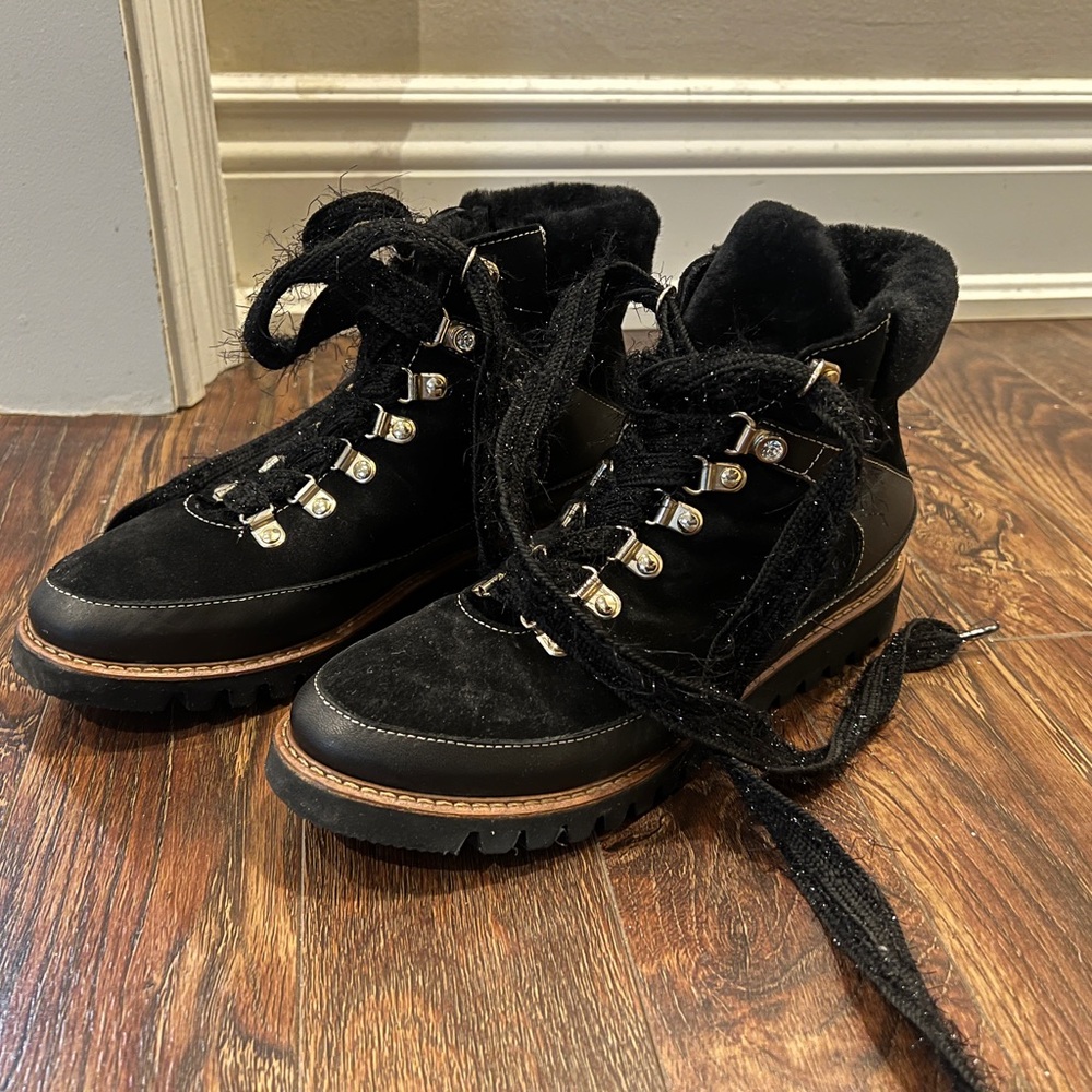 Ron White bootie-Women's Black Lace-Up Hiker Boots with Faux-Fur Collar